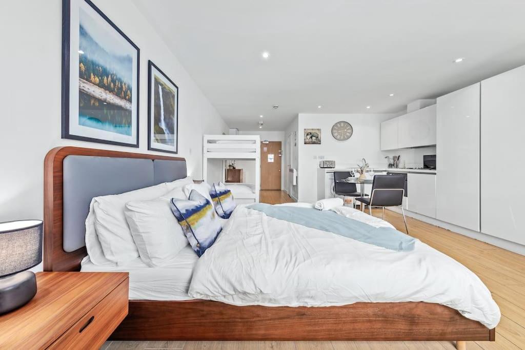 Spacious And Delightful Sleep 5 Piccadilly Vrc Лондон Екстериор снимка